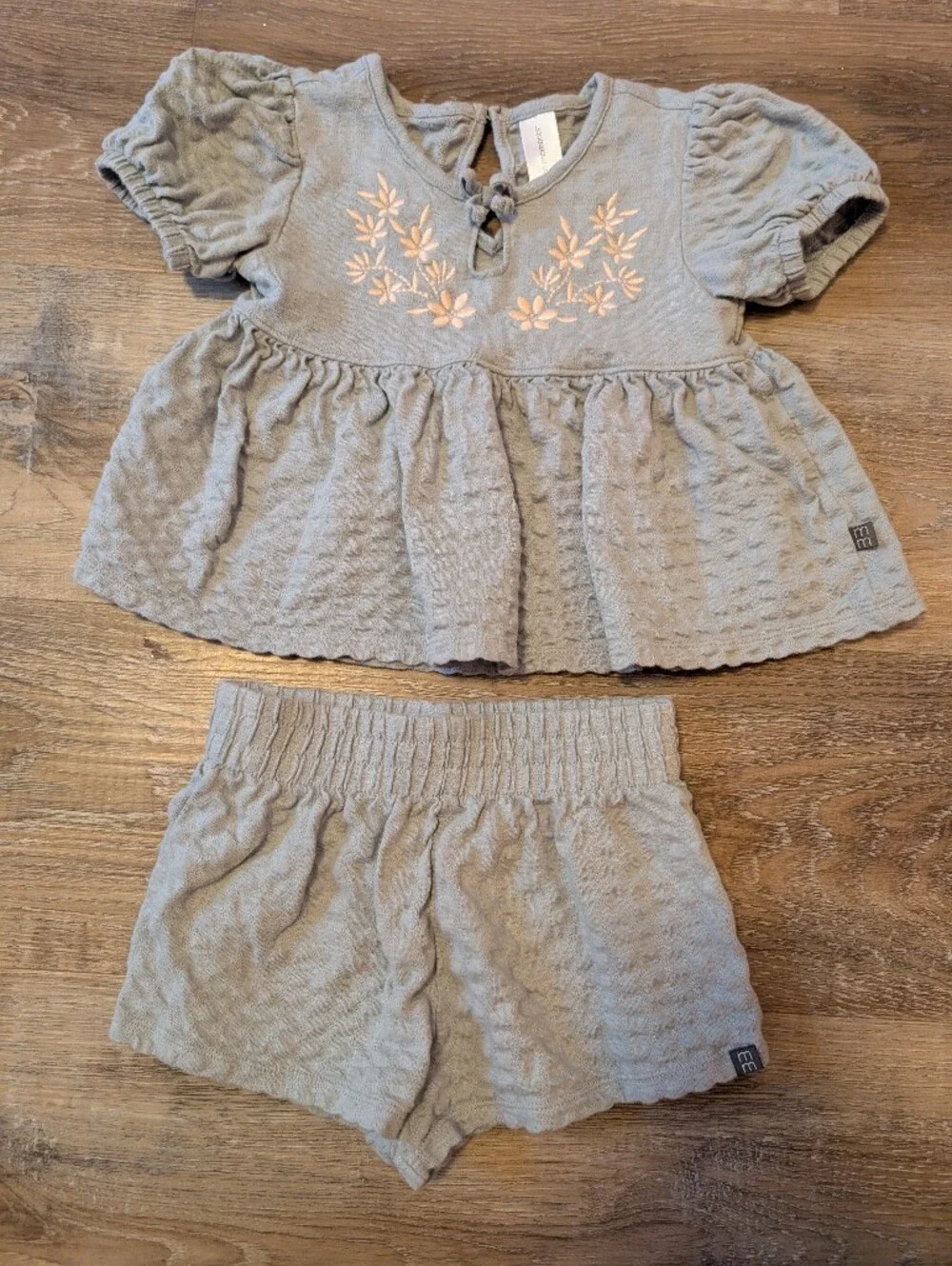 Toddler Light Gray/Green Ruffled Knit Top And Shorts with Floral Accent